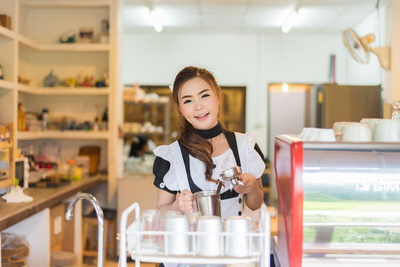 Maid-Cafe in Tokyo, Japan Familienreise