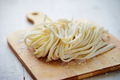 Udon Nudeln, ungekocht, Japan Reise