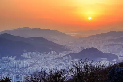Traumhafter Ausblick über Busan, Südkorea Japan Rundreise