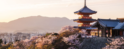 Sonnenuntergang in Kyoto, Japan Rundreise