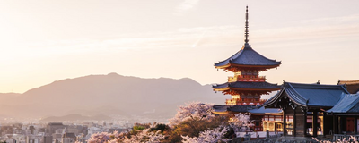 Sonnenuntergang in Kyoto, Japan Rundreise